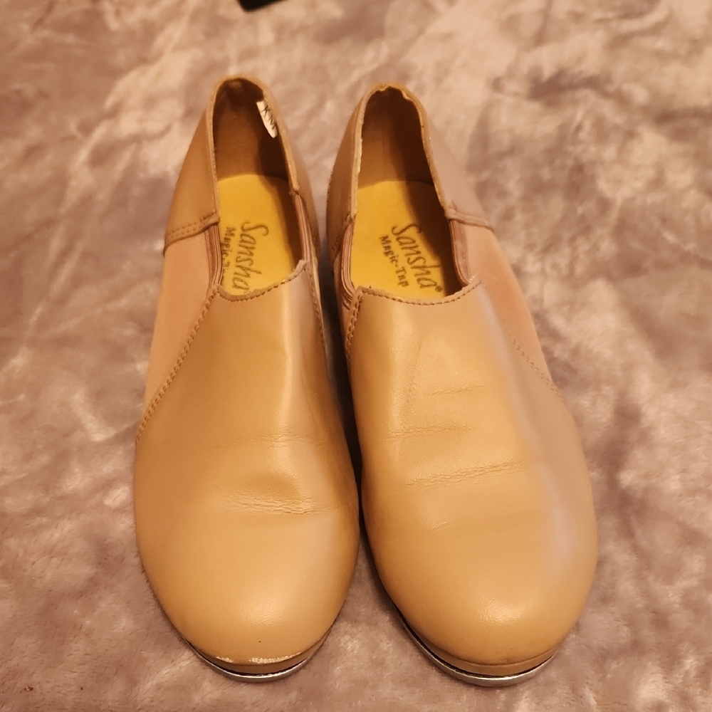 Tan Leather Slip-On Flats Minimalist Design